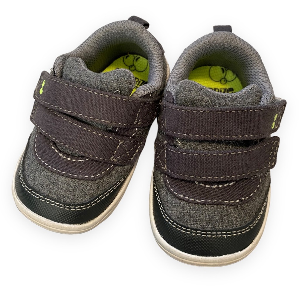 Stride-rite surprise velcro baby shoes